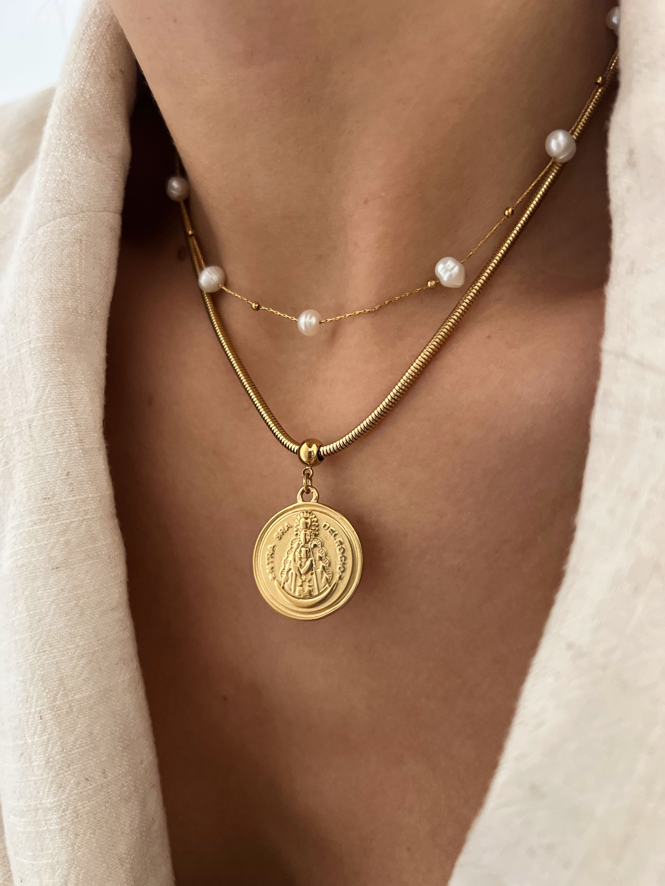 MEDALLA ROCIO Collar Acero