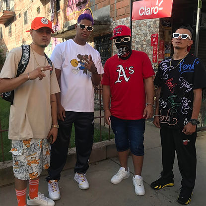 4 artistas.jpg