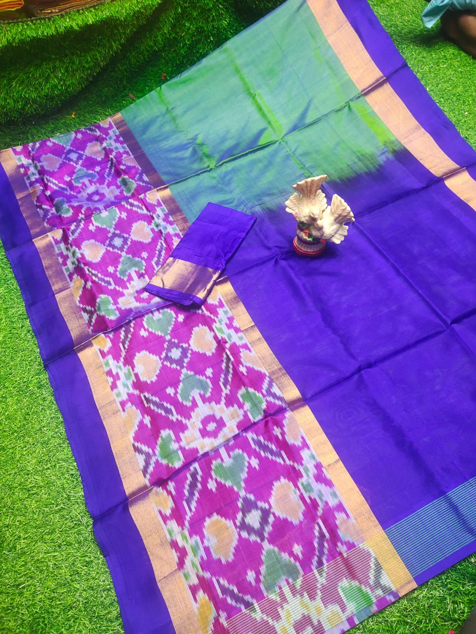 Pochampally Ikkat Pattu Saree With Big Border In Uppada Sarees By ROYSHUB