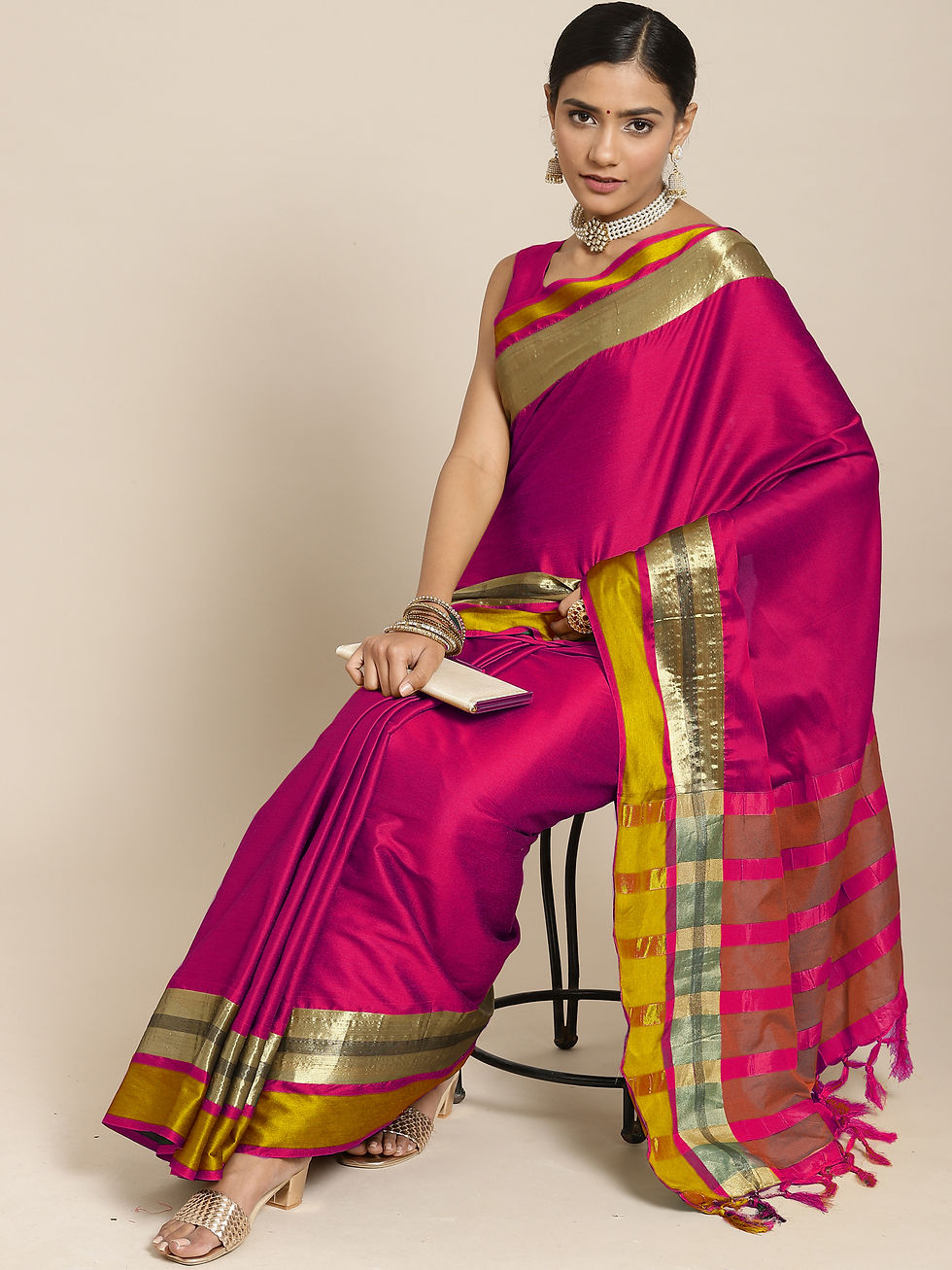 Women's Aura Silk Pink Woven Design Designer Saree With Blouse Piece
