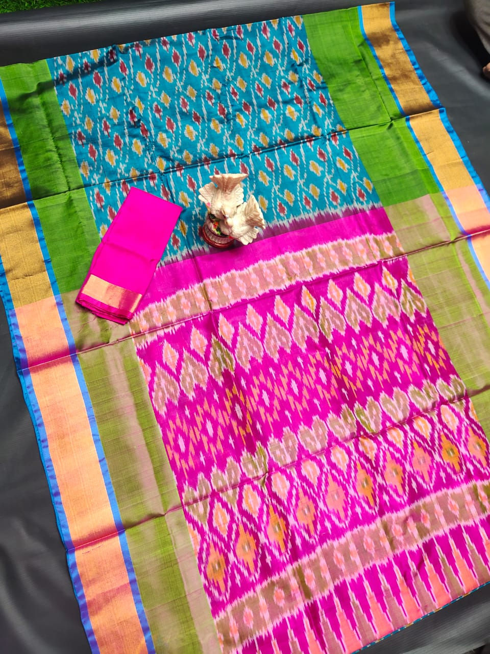 Pochampally Ikkat Pattu Saree With Big Border In Uppada Sarees By ROYSHUB
