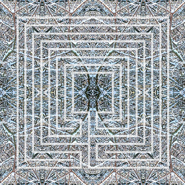 Labyrinth - Winter.jpg
