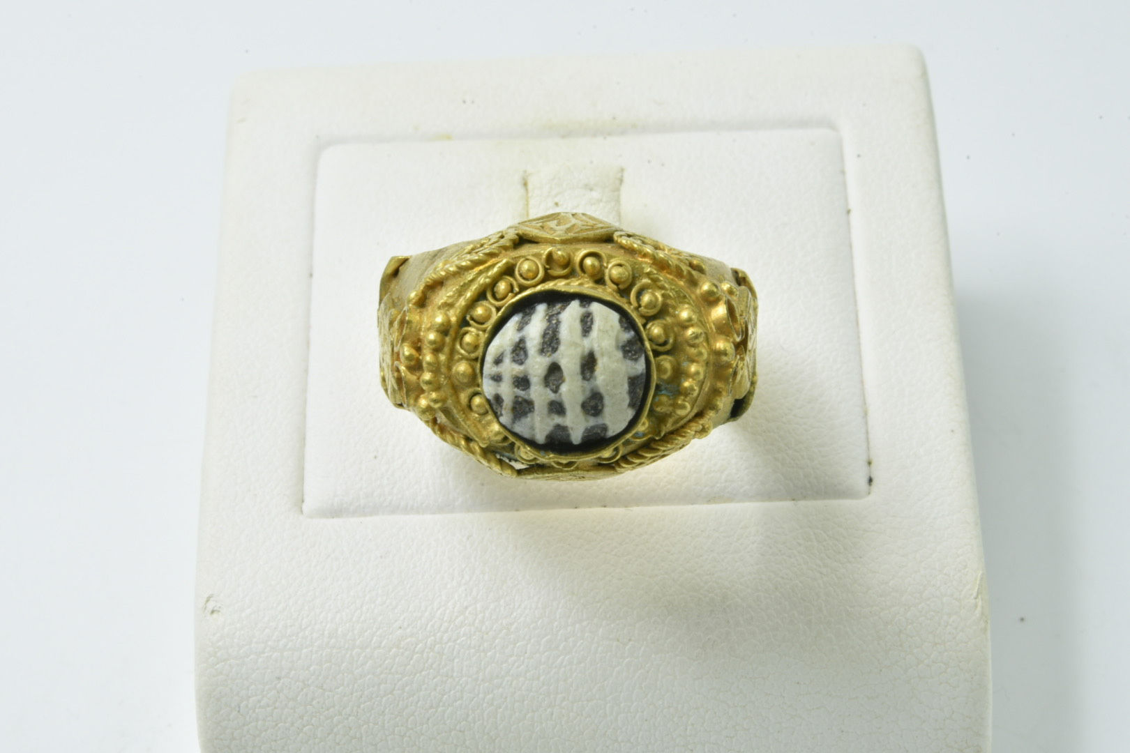 Antique Old Gabri Gold Plated Ring Roman handmade Afghanistan