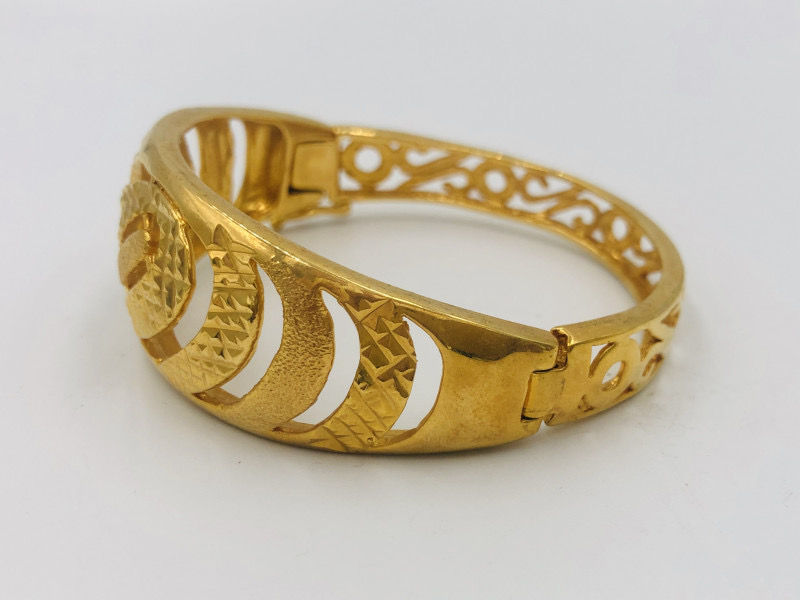 Thumbnail: Gold Plated Bangals Nepali Bollywood Style