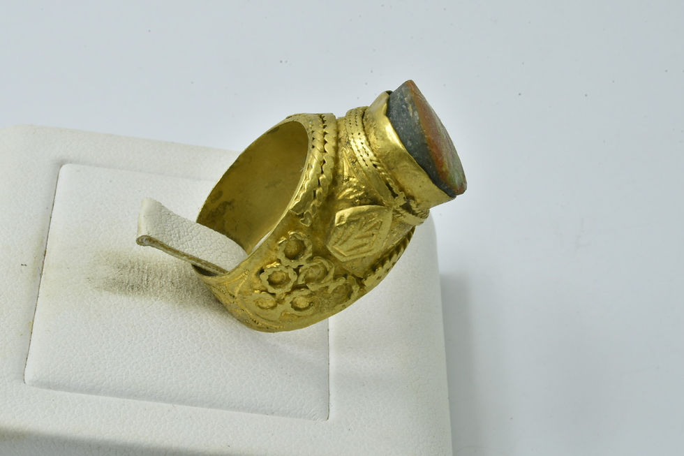 Thumbnail: Antique Old Gabri Gold Plated Ring Roman handmade Afghanistan