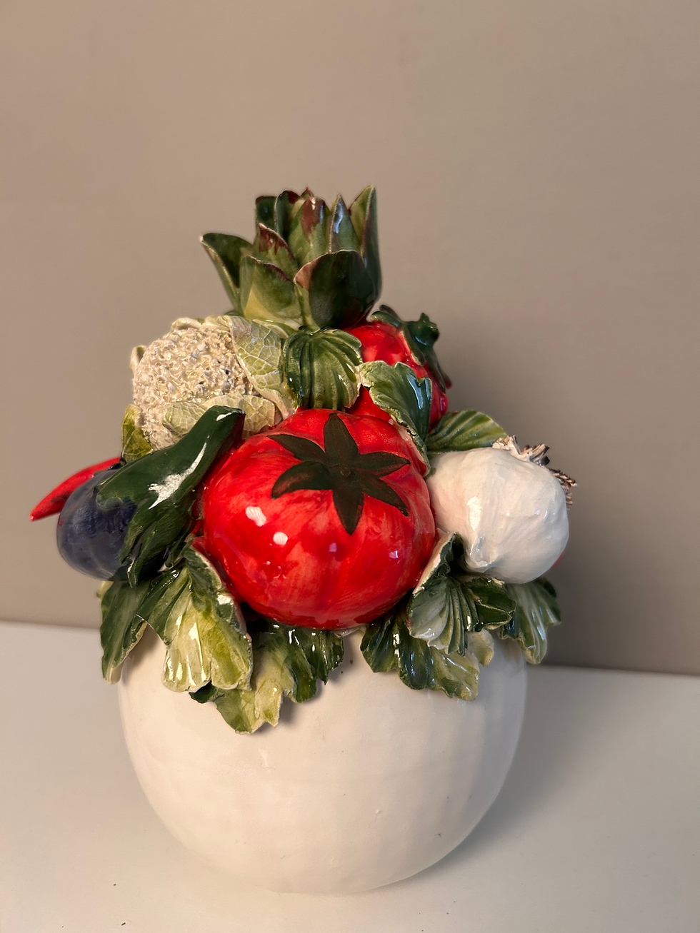 Thumbnail: Centro tavola in ceramica fatto a mano 