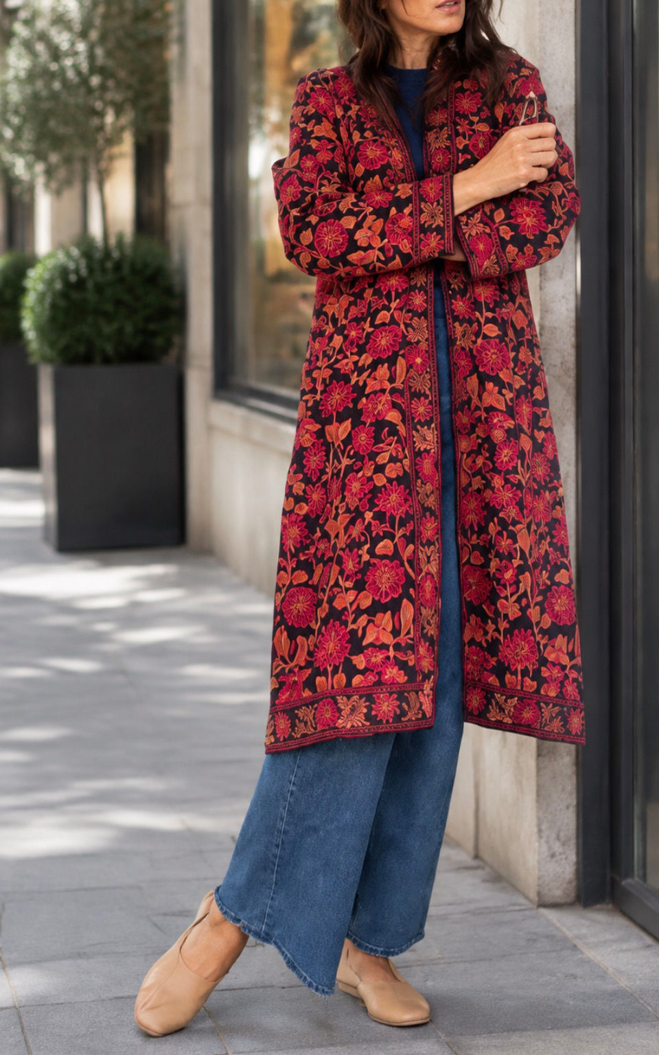 Cappottino lungo ricami fiori rossi
