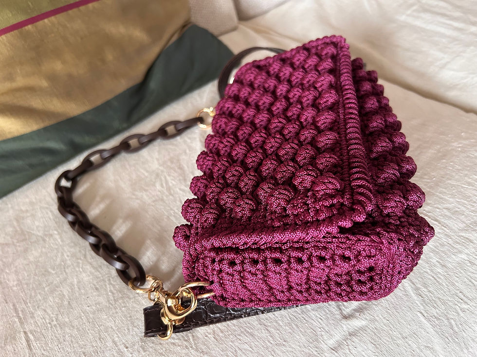 Thumbnail: Borsa crochet prugna
