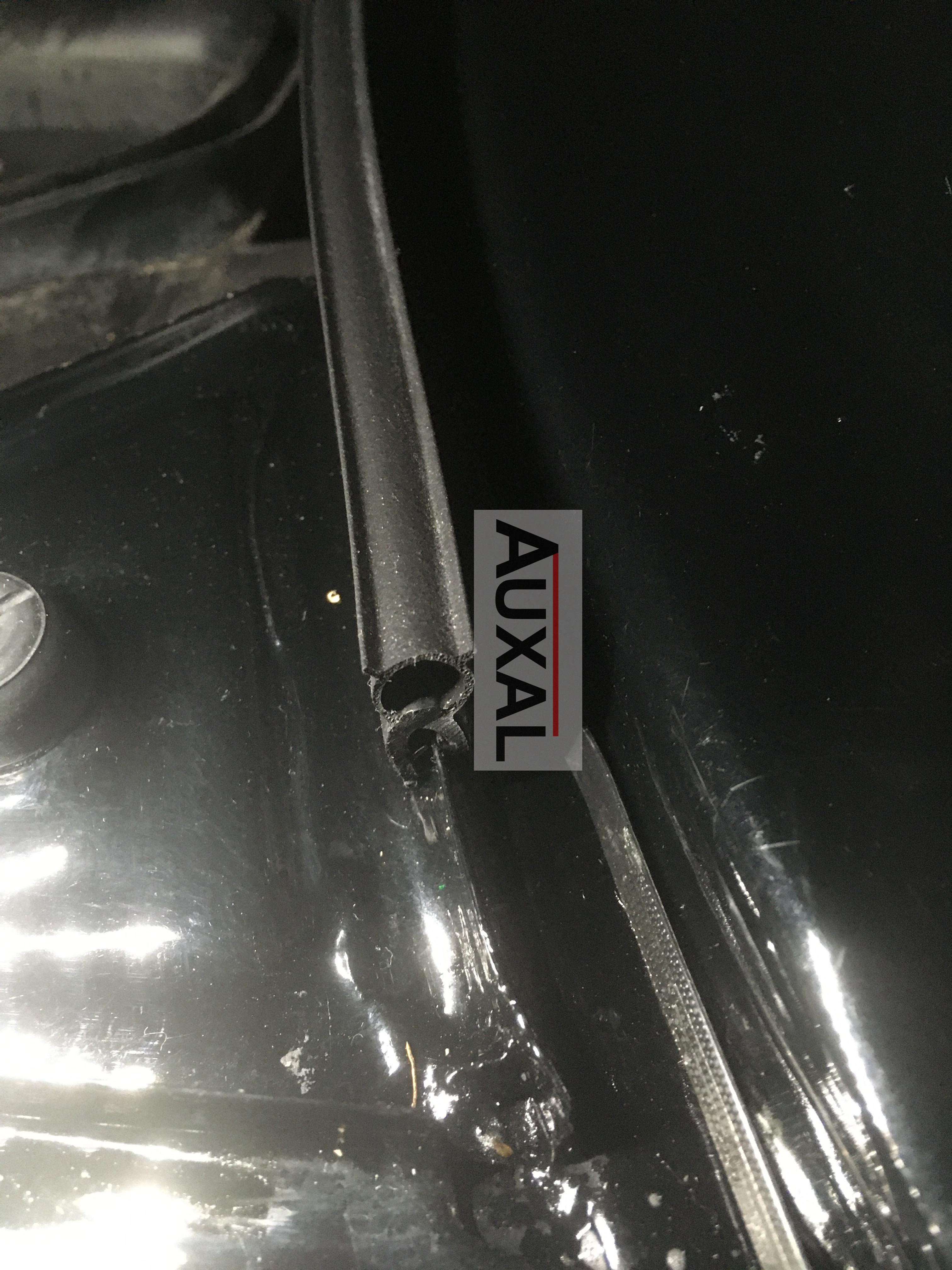 Joint de capot avant Renault 5 R5 7704000648