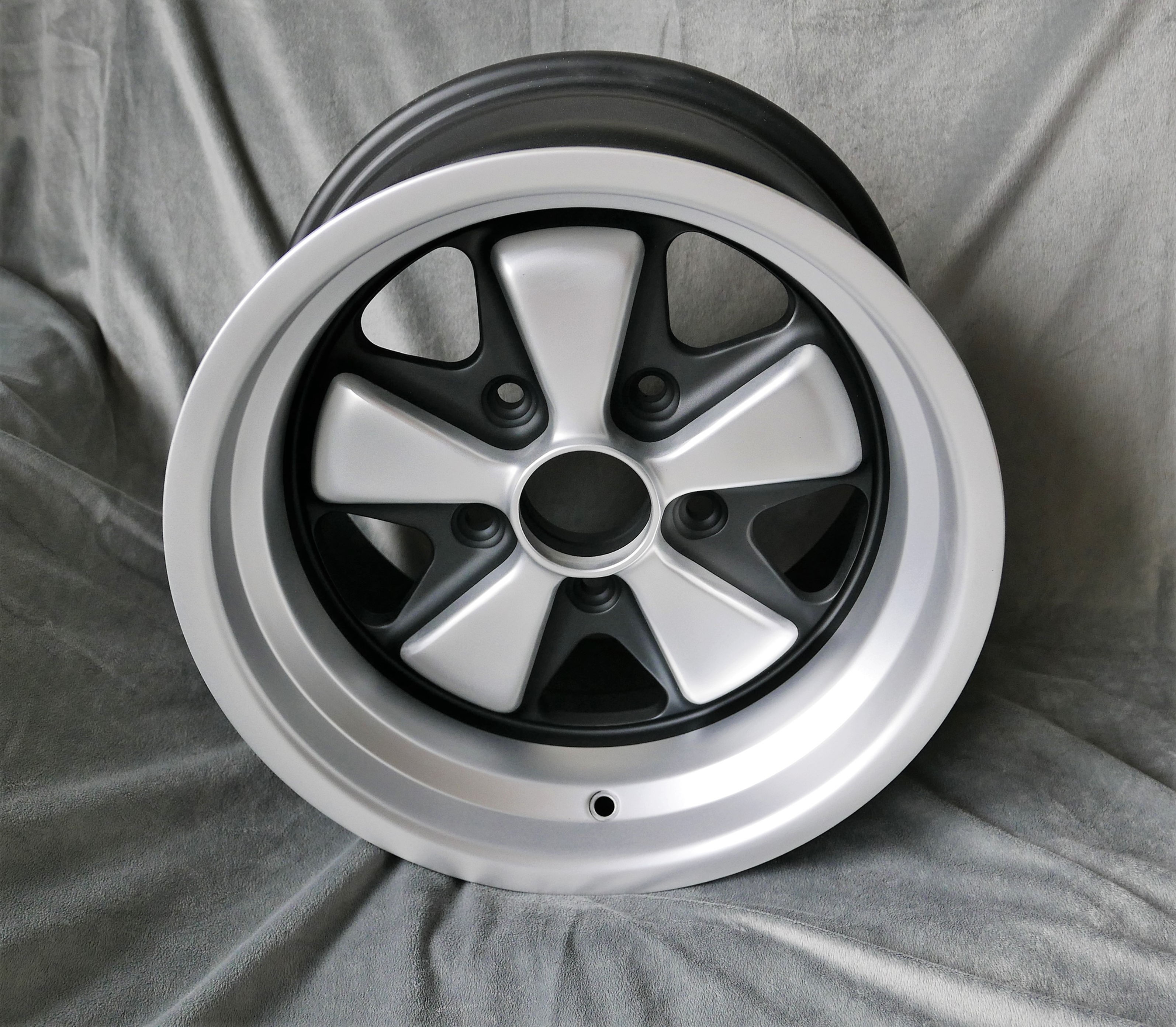 Jante Porsche Fuchs 9x15 ET15