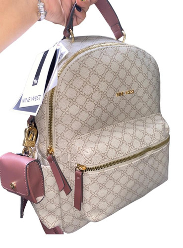 Nine West Bolsa Mochila Nine West Evadne, Leche | Envío Gratis Bolsa Nine West