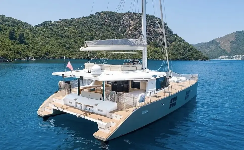 Choose-the-Right-Catamaran-1.webp