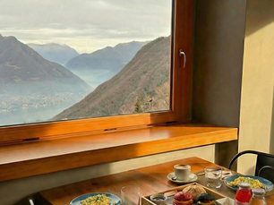 Winter Como Lake view