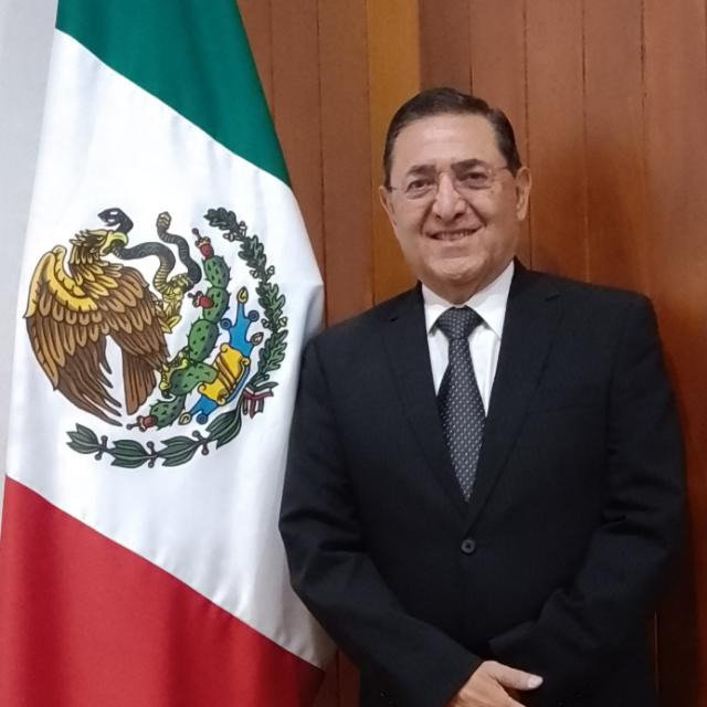 Doble ocho | José Guadalupe Rocha Esparza