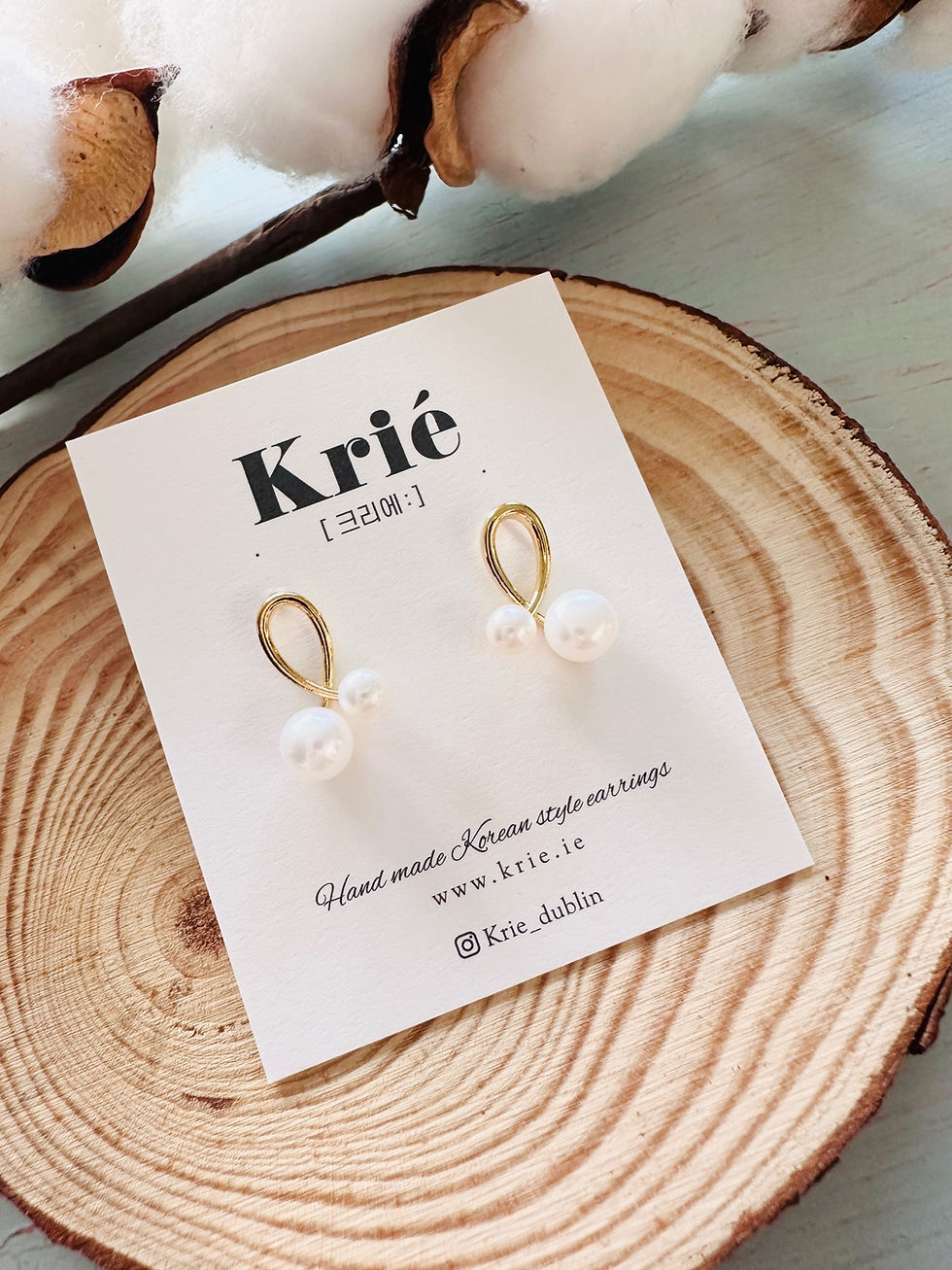 Thumbnail: Pearl knot earrings 