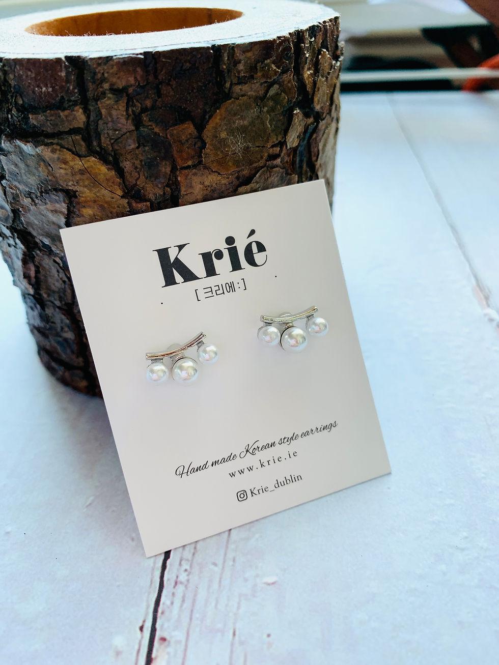 Thumbnail: Triple pearls earring