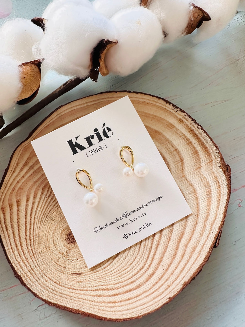 Thumbnail: Pearl knot earrings 