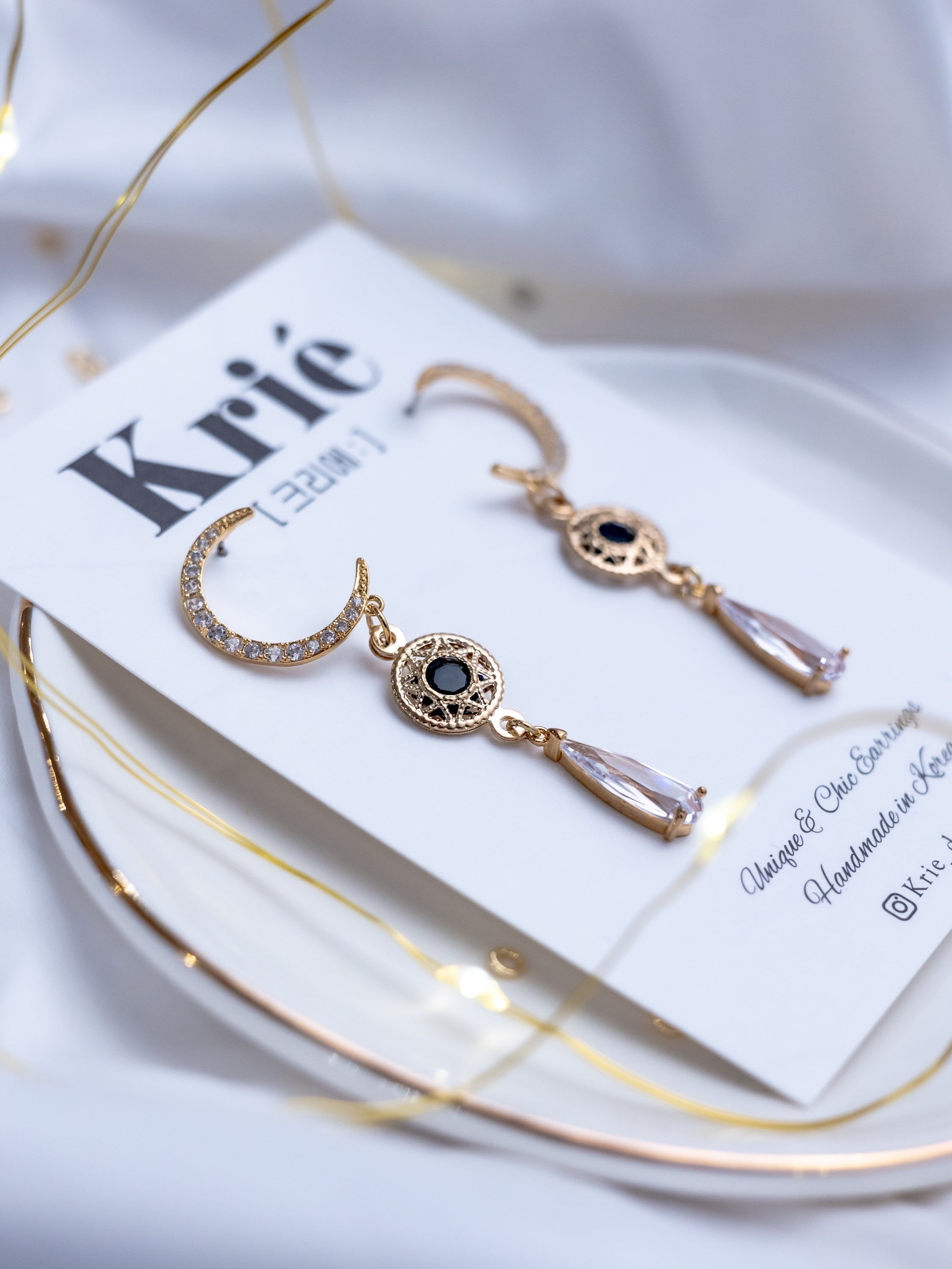 The dark night earrings 