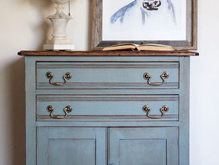 Bergere Milk Painted Washstand