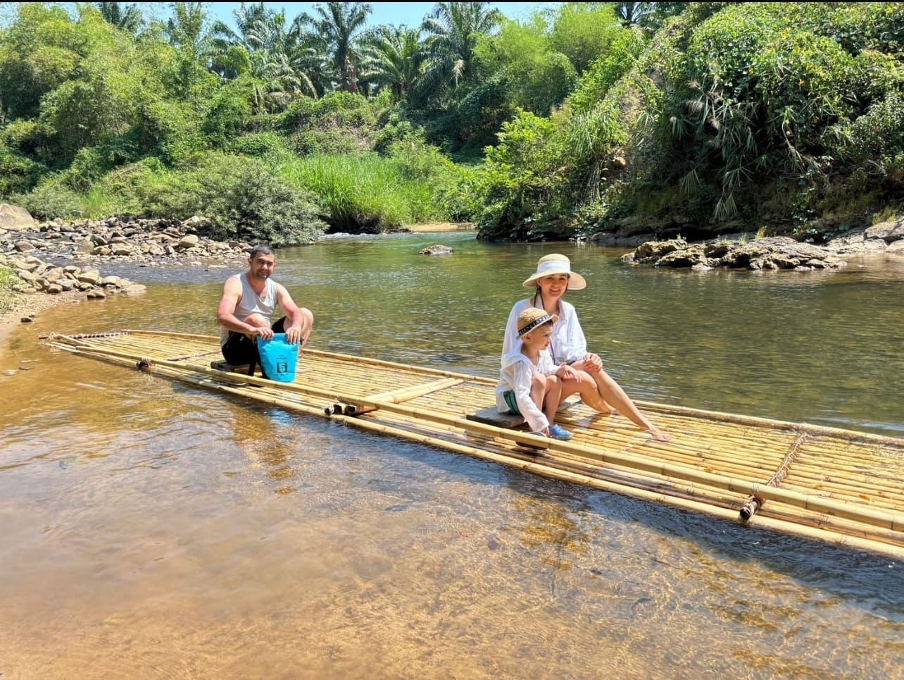 نشاط Bamboo Rafting - نشاط عائلي