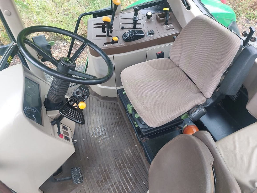 Thumbnail: John Deere 6220