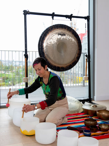 Gong bath using crystal bowls