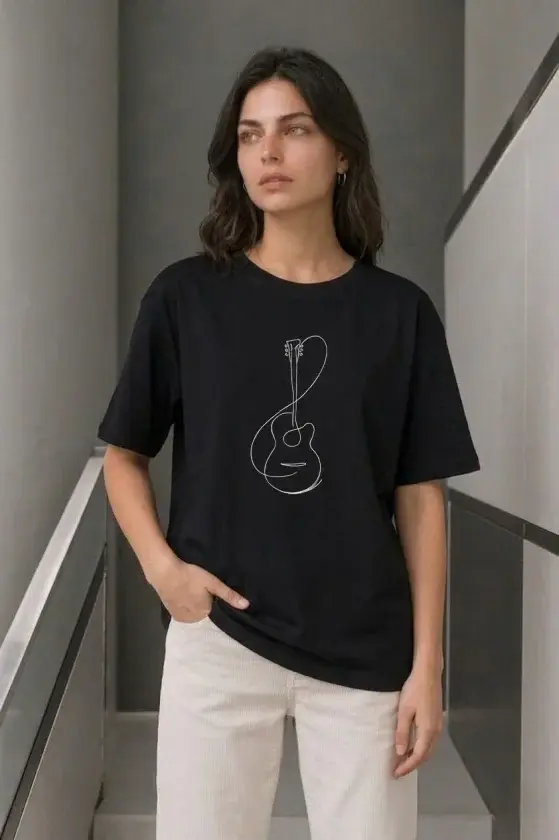 Minimal Gitar Baskılı Tişört T-Shirt Yazlık Kısa Kol Bisiklet Yaka T-Shirt - Siy