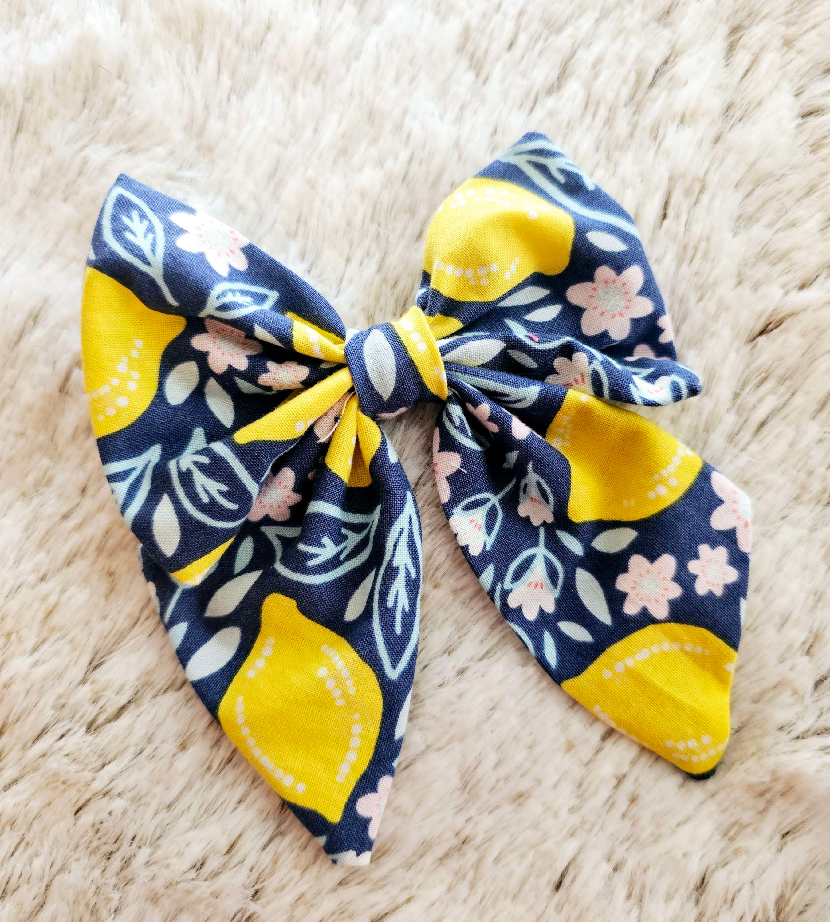 Lemon bow