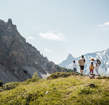 Rando-famille-Peisey-Vallandry-1920.jpg