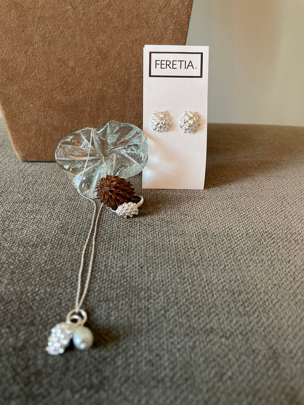 Thumbnail: Casuarina studs