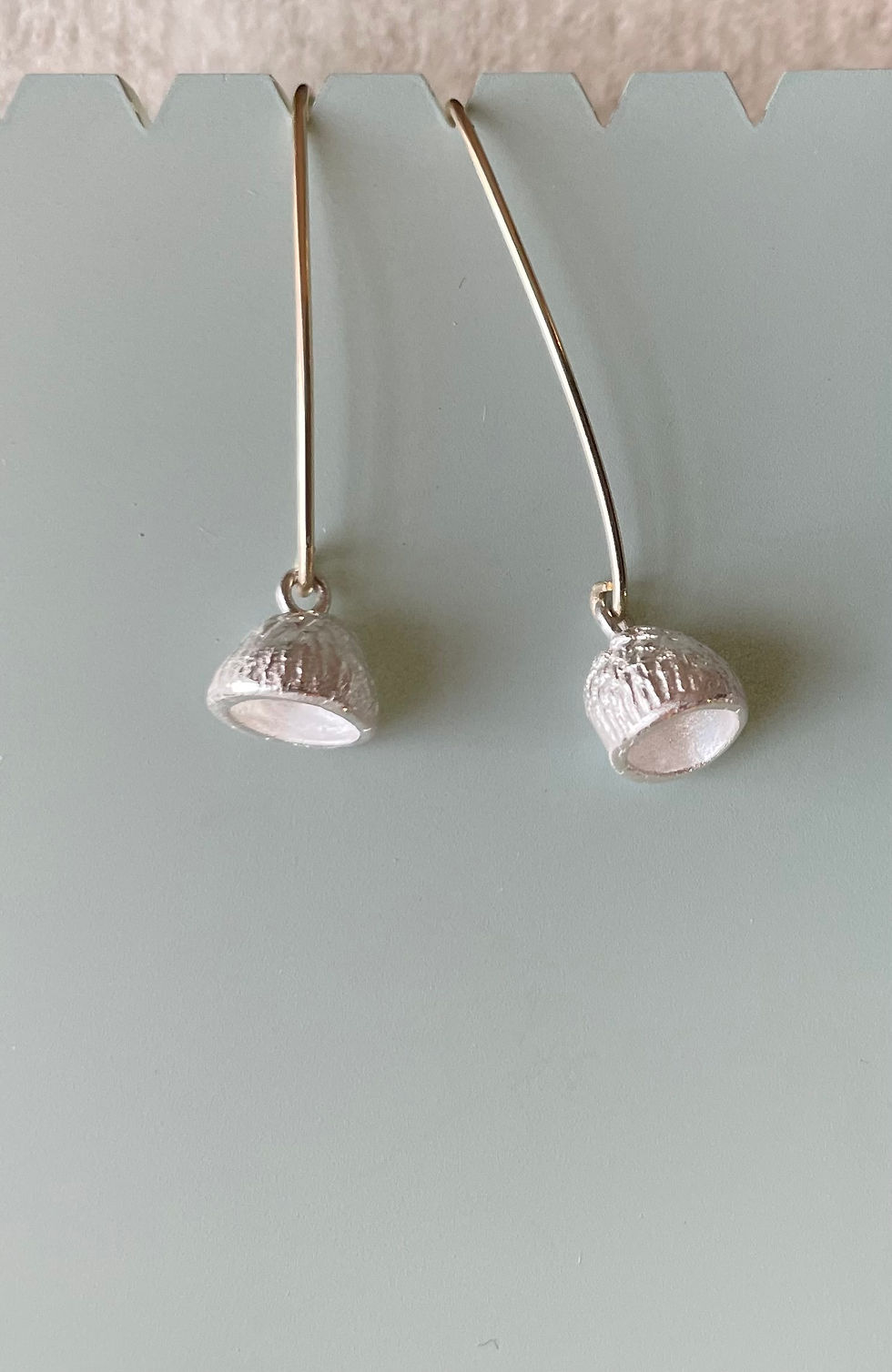 Thumbnail: Long hoop acorn cups