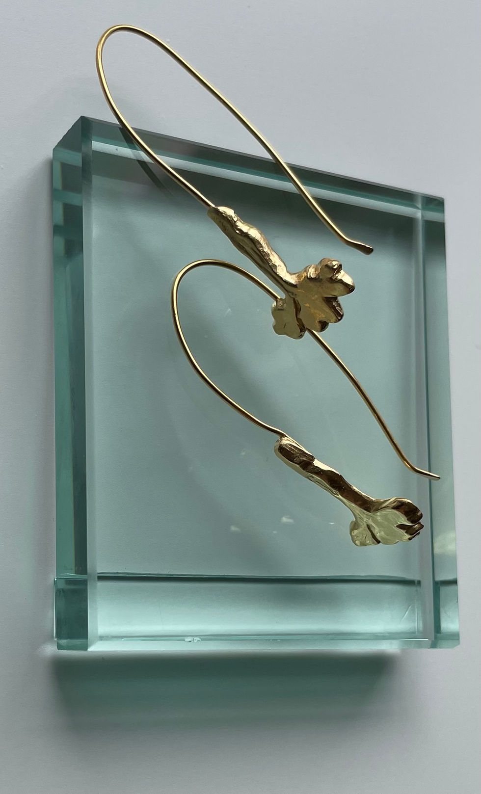 Thumbnail: Pin and thrum long hoop