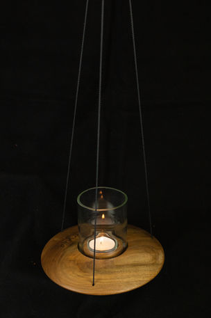 Rolf Eibl handgemacht Kunsthandwerker Markt Straubing Drechseln diedrechselei Niederbayern Geschenk Holz Drechselware Kunsthandwerk Holz selbstgemacht diedrechselei.de Pfeffermühle Salzmühle Gewürzmühle Hängewindlicht Weinlicht Kugelkerze Kerze Holzkerze Dose Döschen Schmuckdose Klangspielwerkstatt Klangspiel Hängewindlicht Klangstab Bottle Stopper Untersetzer Topfuntersetzer Schale Schüssel Holzschale Holzschüssel Holzuntersetzer Flaschenöffner Holzflaschenöffner Pinnwandmaus Holzmaus Holzring Ring