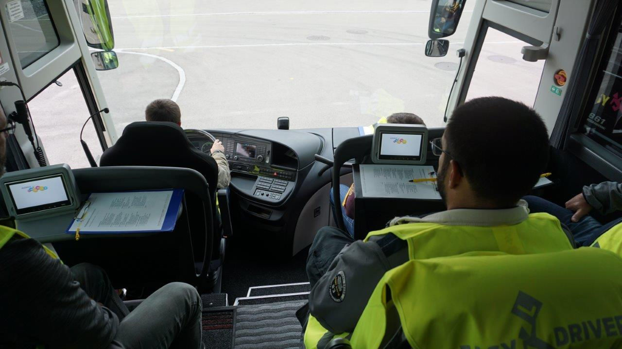 Schwerverkehr verstehen – Fahrtechnik, Dimensionen und Verantwortung (Kat. B)