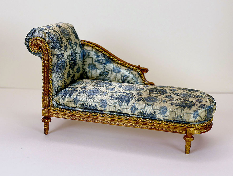 Miniature : Méridienne 19ème tissu motif grotesque - miniature à l'échelle 1:12 pour maison de poupée