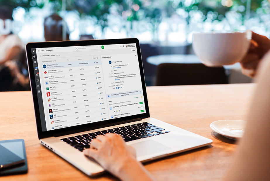 Computadora con función de actividades de Pipedrive