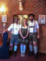 Anton Leah Oliver in Tracht.jpg