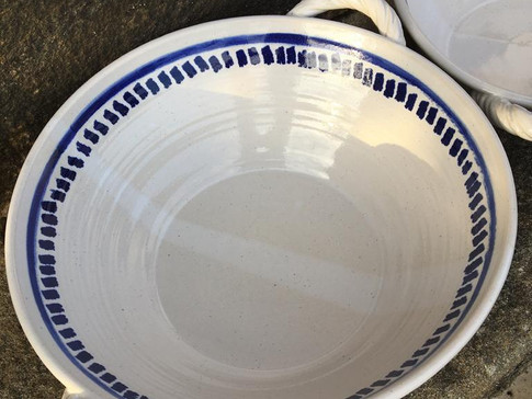 SERVING DISHES