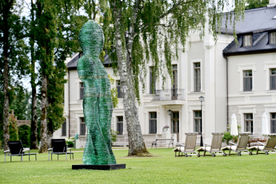 Pullulare, glass in public space, public space design, monumental, monumental glass sculpture, monumental glass, monumental sculpture, monumental art, monumental glass art