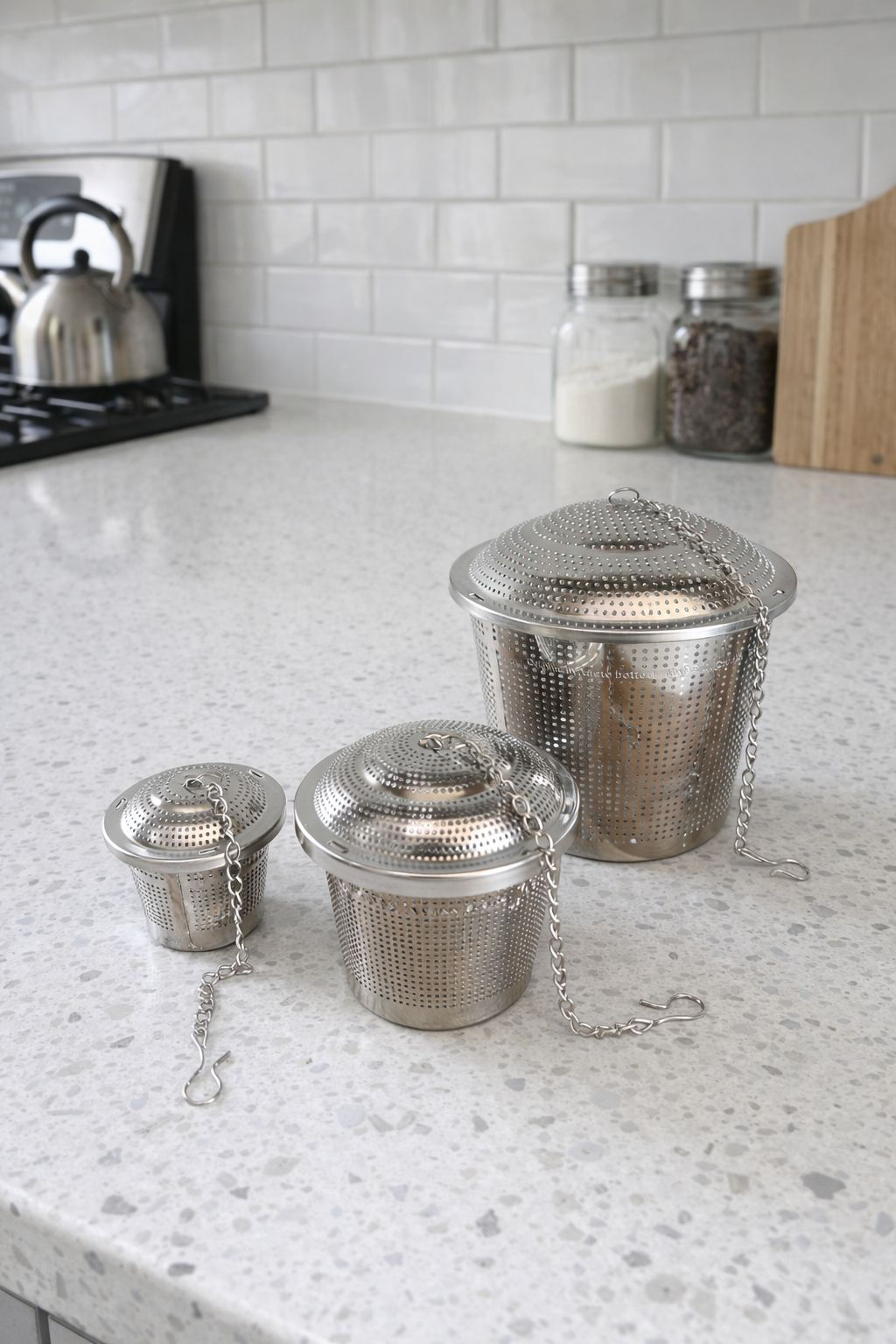 סט 3 מסננות לתבלינים , תה ב 3 גדלים שונים .