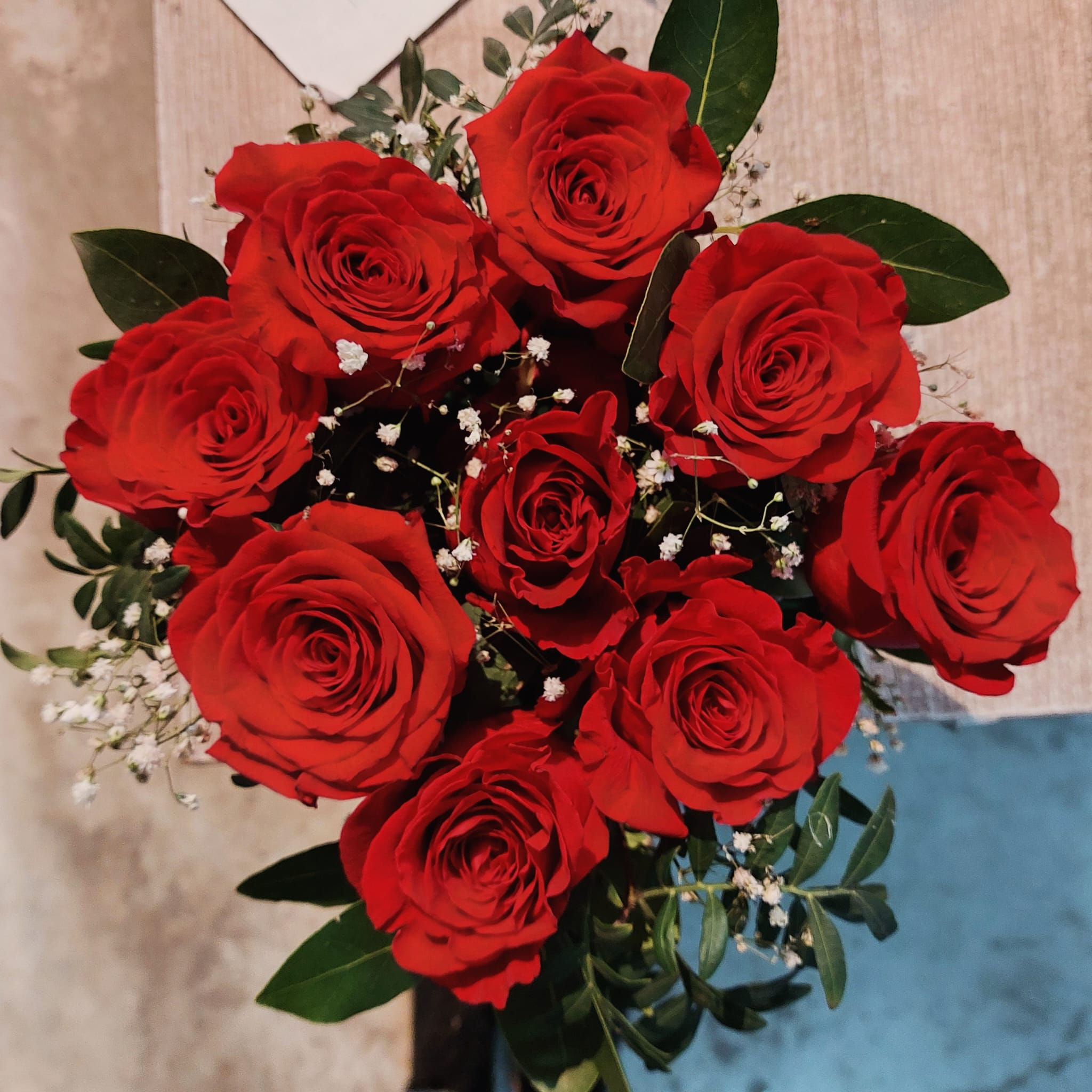 RED ROSES IN BOX