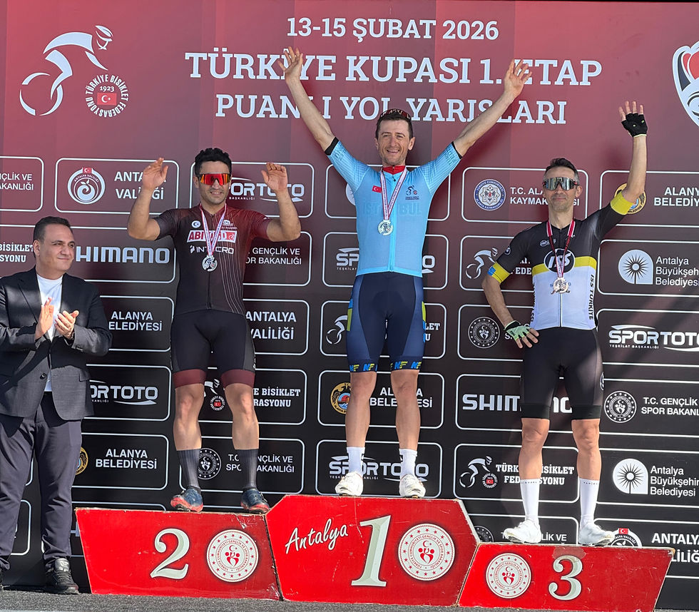 Zorlu Başlangıç, Sezonun İlk Podyumu