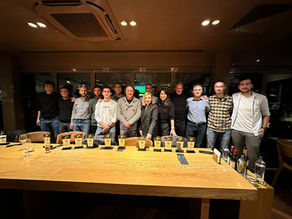 Sezon sonu yemeğinde bir araya geldik.