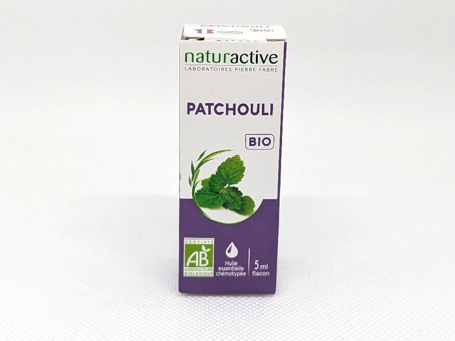 Naturactive huile essentielle de patchouli vue de face