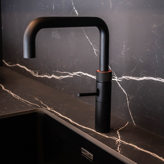 Quooker kraan met keramiek achterwand