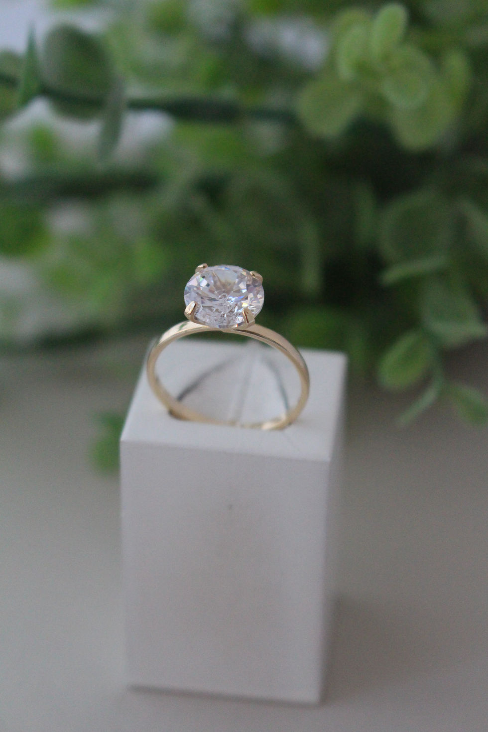 Miniatura: Anel Solitário com Zircônia grande.  Folheado ouro 18k