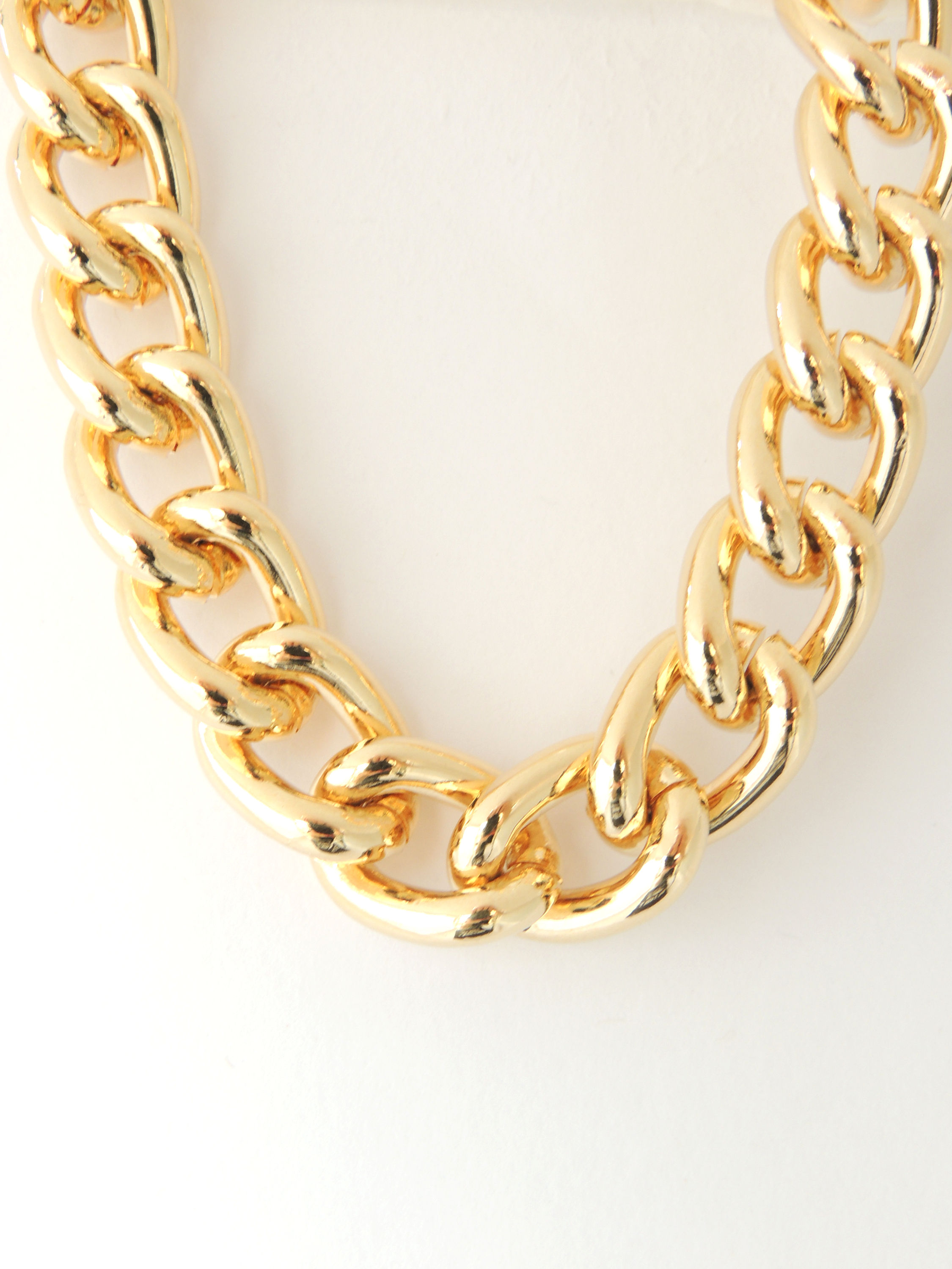 Pulseira lisa com elo grosso e fecho Boia. 21cm Folheado a ouro 18K