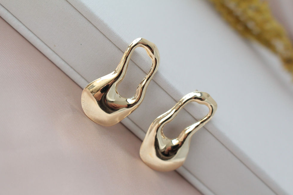 Miniatura: Brinco Plaquinha.  Folheado a ouro 18k