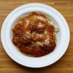 spaghetti z pulpetami wegetariańskimi