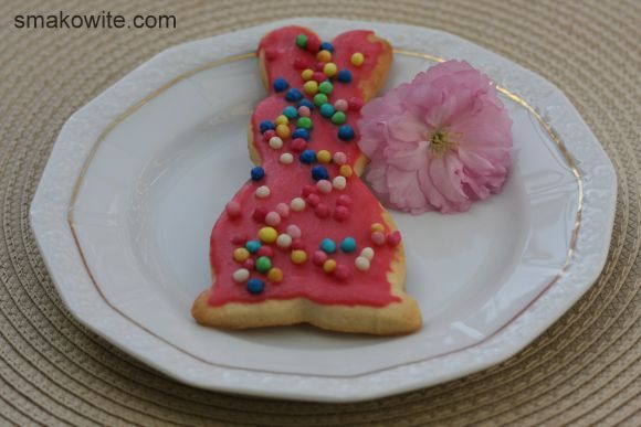 ciasteczka kruche z lukrem malinowym 1